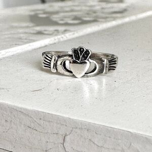 Sterling Silver Adjustable Claddagh Toe Ring